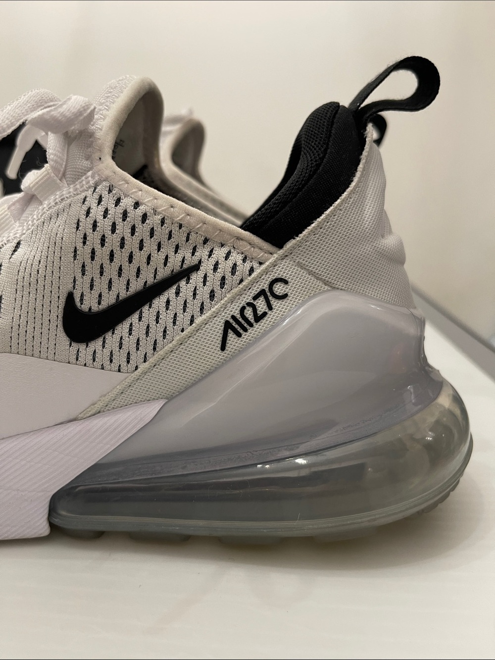 Nike Air Max 270 White/Black Athletic Running Sneakers Women’s Size 8 - Picture 4 of 14